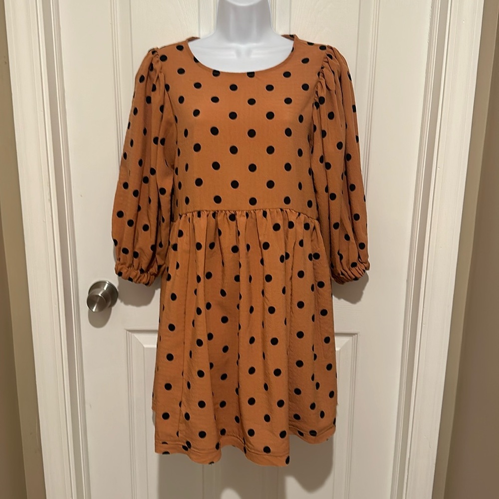 Adorable Blu Pepper dress size small. Burnt orange with black polka dots.